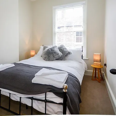 The Town House Retreat * York